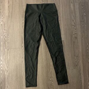Dark Green High-Waisted Leggings